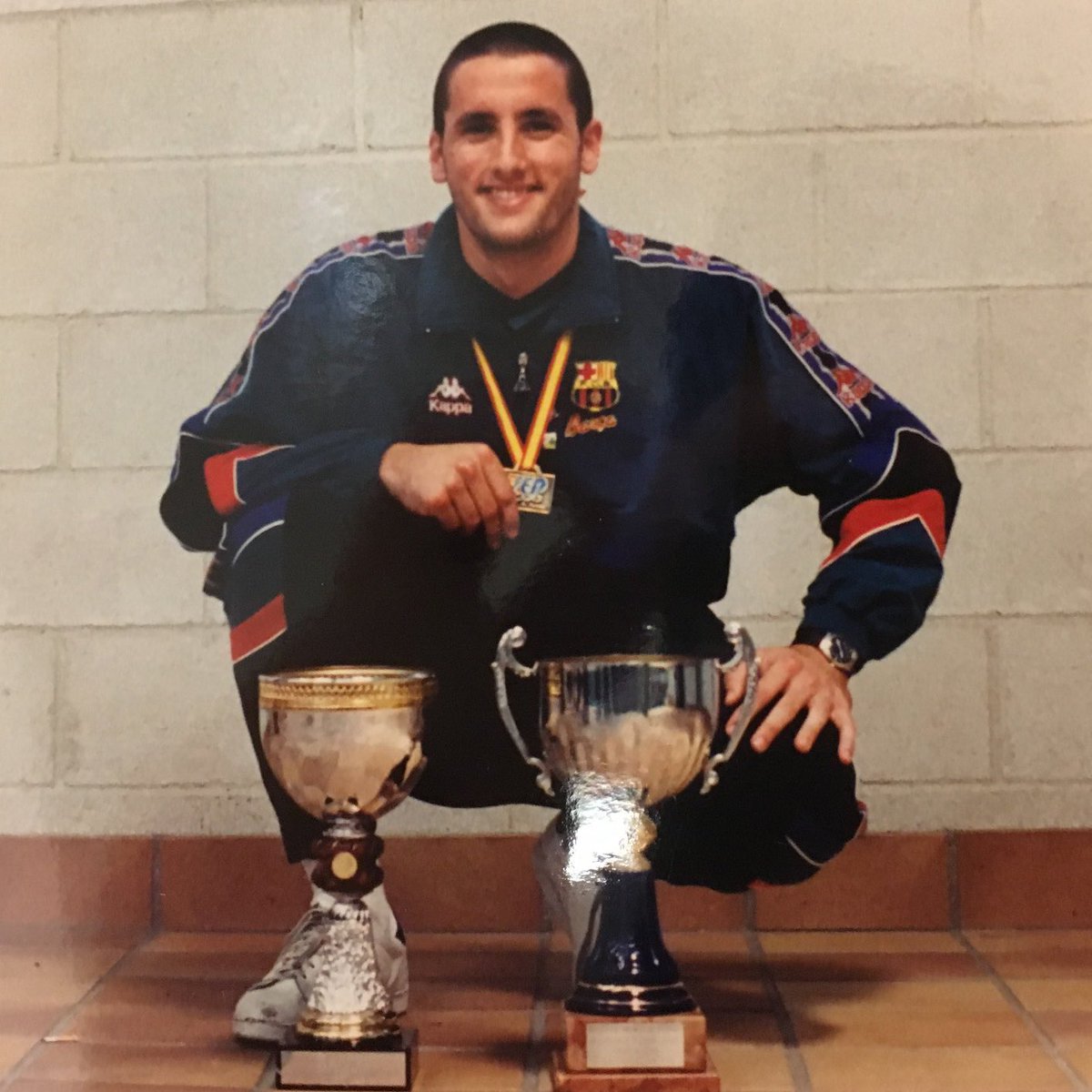 FCBhoquei's tweet photo. 📸 🔙 Les primeres imatges d' @aitoregurrola amb la samarreta blaugrana! 

📸🔙 ¡Imágenes inéditas de Egurrola entre 1995 y 1998, antes de debutar con el primer equipo! https://t.co/8FXMR17DLh