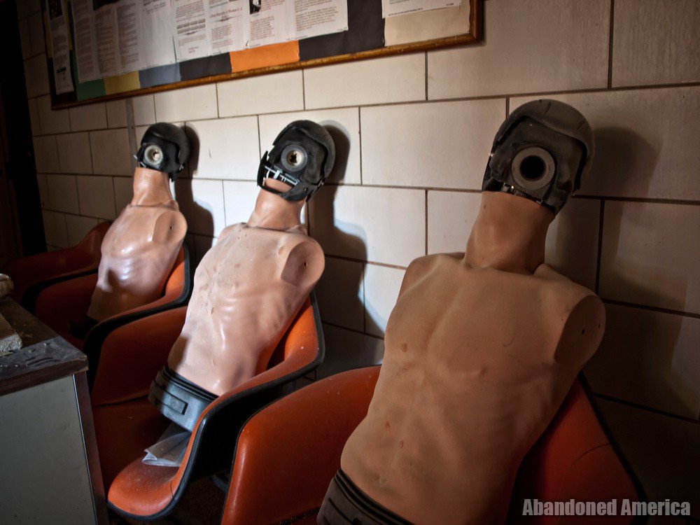 CREEPIEST THINGS I'VE FOUND IN ABANDONED BUILDINGS: THE THREAD. To be periodically updated. In no particular order.1) These faceless CPR dummies in an abandoned institution  https://www.abandonedamerica.us/forest-haven-developmental-center