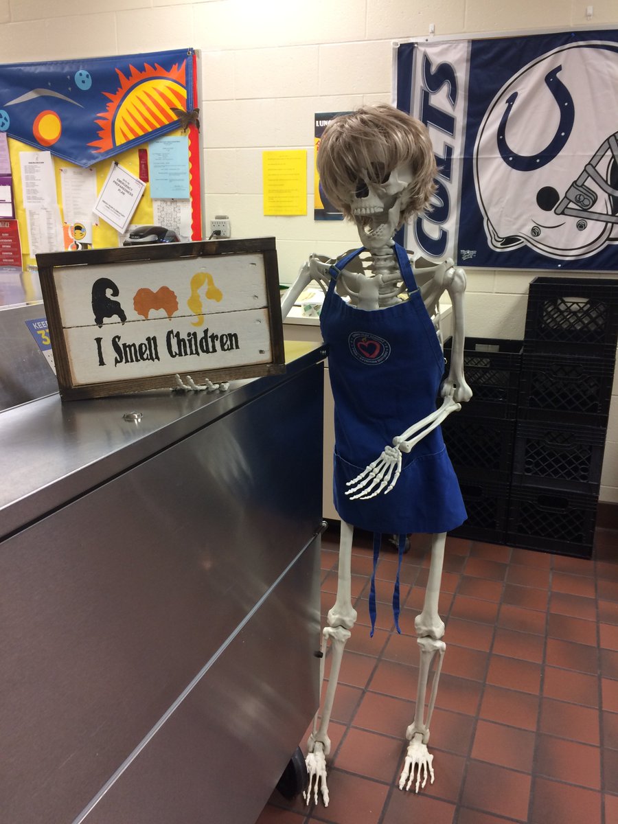myCCSCafe's tweet photo. Happy Halloween from the CCS Food Services team! @ForestDaleElem ladies served spooky snacks to the staff, @CarmelMiddleSch offered lots of orange fruits and veggies, and @SmokyRow1 had a surprise lunch guest! ππ»#ThisIsMyCCSCafe #Halloween2018 https://t.co/b2Ky8WMyE4