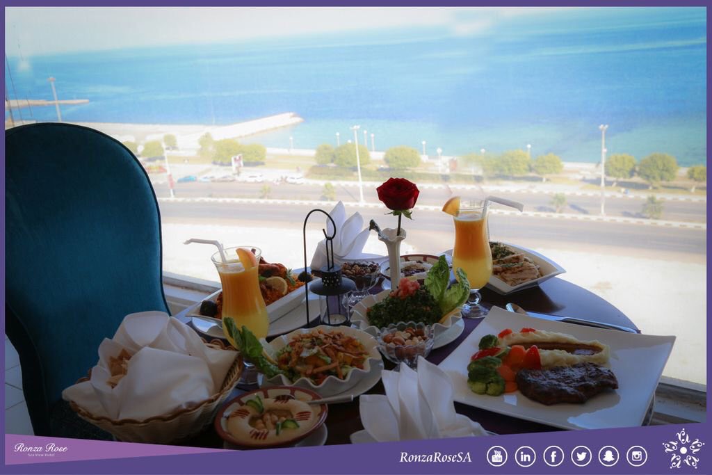 RonzaRoseSA's tweet photo. بادر بالحجز واستمتع للحصول على عروضنا الهانئة في #فندق_رونزا_روز بالاضافة للاستفادة من مرافق الفندق المتعددة #الخبر #السعودية #فنادق #عروض https://t.co/COWu86XQH3