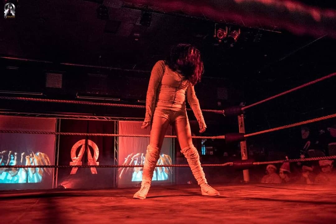opw_uk's tweet photo. Happy #Halloween

Can't be Halloween without an image of the #LivingDeadGirl herself @Living_Deadgrrl

#happyhalloween #halloweenhorror #horror #aowuk #AlphaOmegaWrestling #wrestling #prowrestling https://t.co/DxOQbWjuPE
