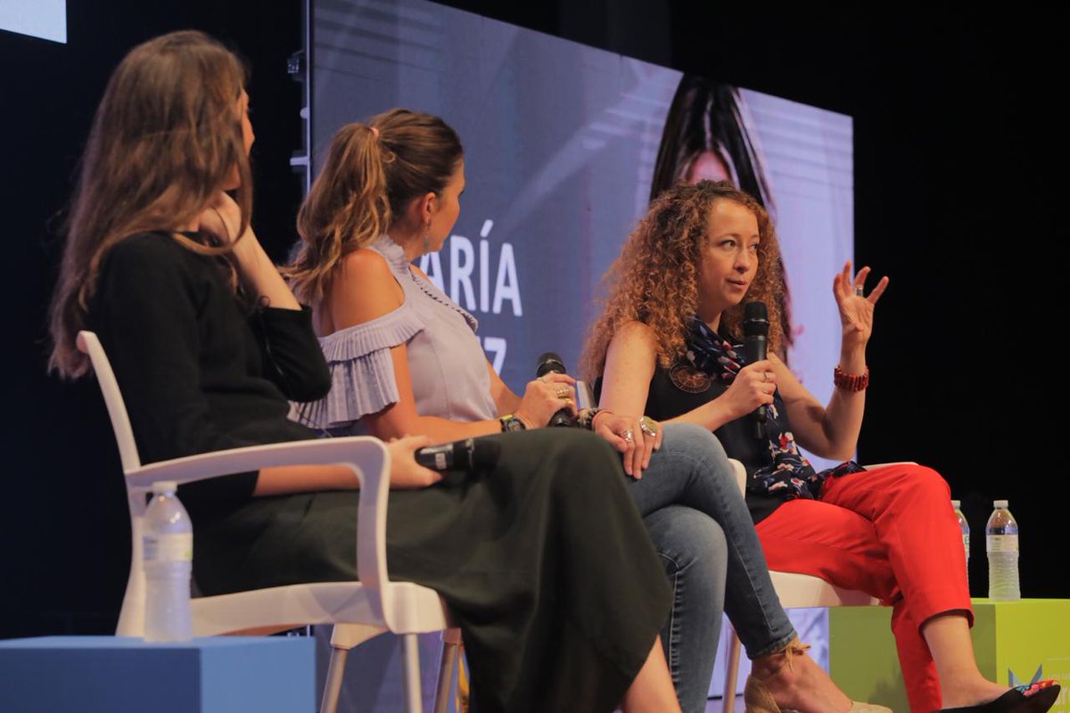 La destacada participación de las mujeres en el desarrollo de los emprendimientos tecnológicos fue otro de los paneles del Latin American #VenturesSummit con Malika Cantor de @google y Rosario Ballesteros de @VRAmericas