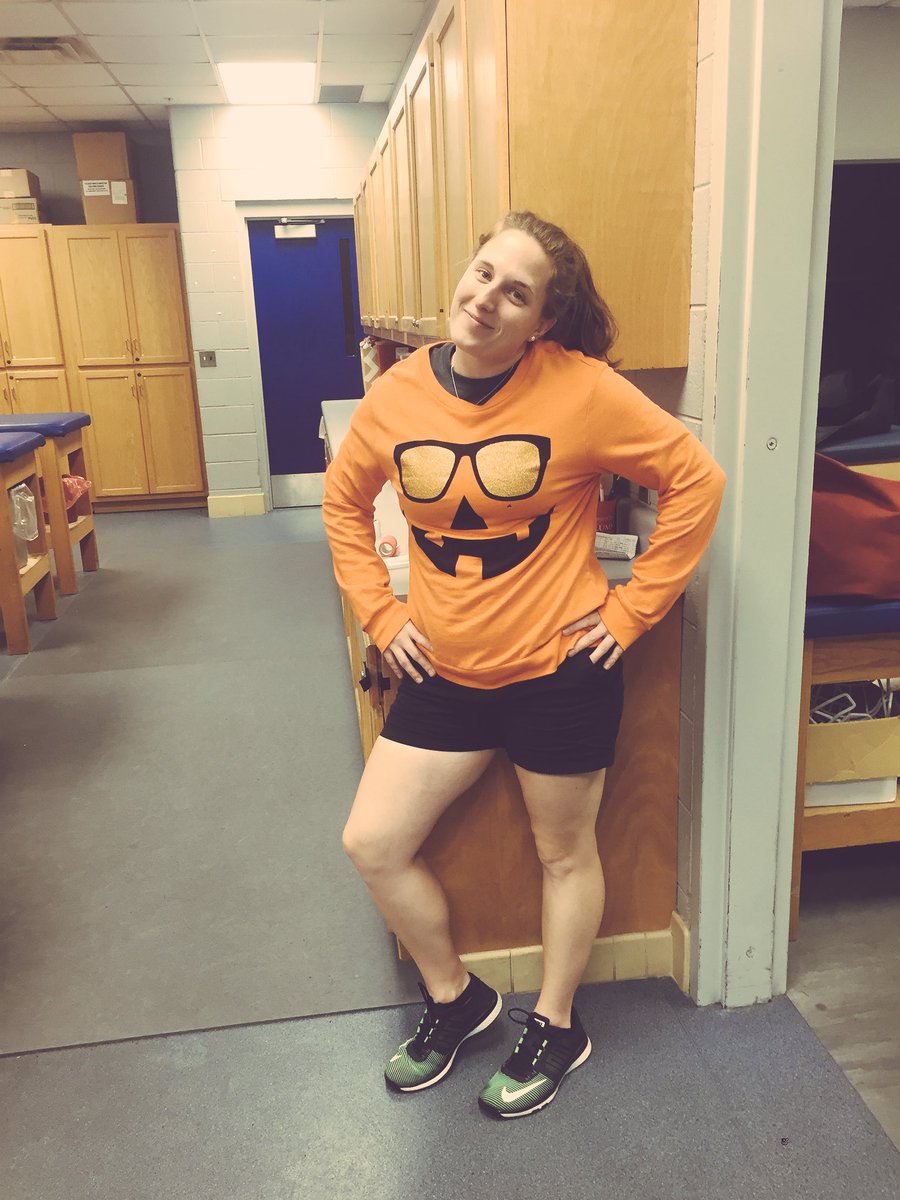 svsuatc's tweet photo. The ladies of SVSU Sports Medicine decided to get in the spirit of Halloween. We hope everyone had a fun and safe day today! 🦈🎃 💁🏼‍♀️🤳🏻enjoy your candy! #Halloween2018 #sharkiesharks #coolpumpkin #KimPossible https://t.co/fSfBNIVhIF