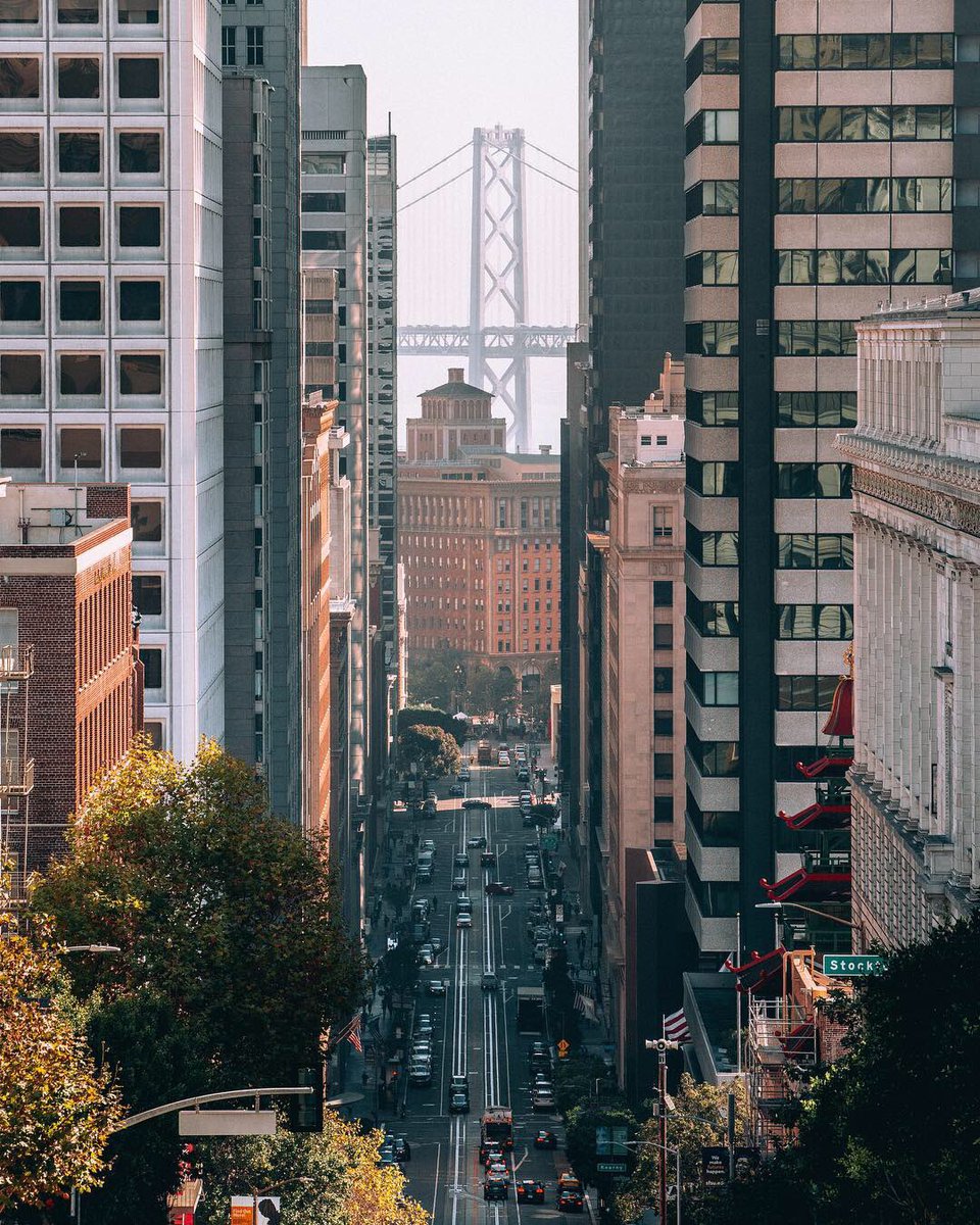 The best way to get around the city!  Check out #JUMPBikes via the <a href="/Uber/">Uber</a> app. #sponsored follow 👉🏼<a href="/jump_rides/">JUMP</a> for more.