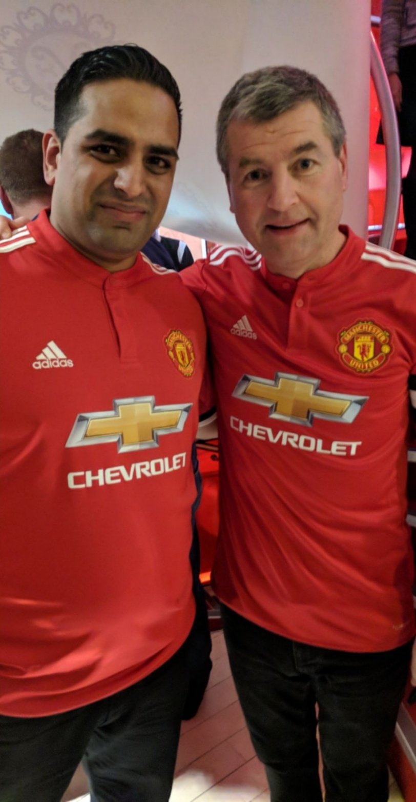  Happy bday to the legend that is Denis Irwin! 
