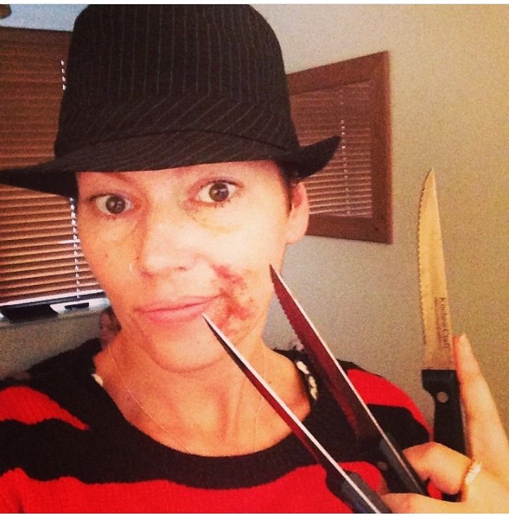 lizbro_71's tweet photo. Happy Halloween, here's my throwback from when I took advantage of my chemo cream messed up face and went as Freddy Krueger. 👌#chemoface #freddykrueger #skincancer #holysweetscars https://t.co/3zTHaLTyXb