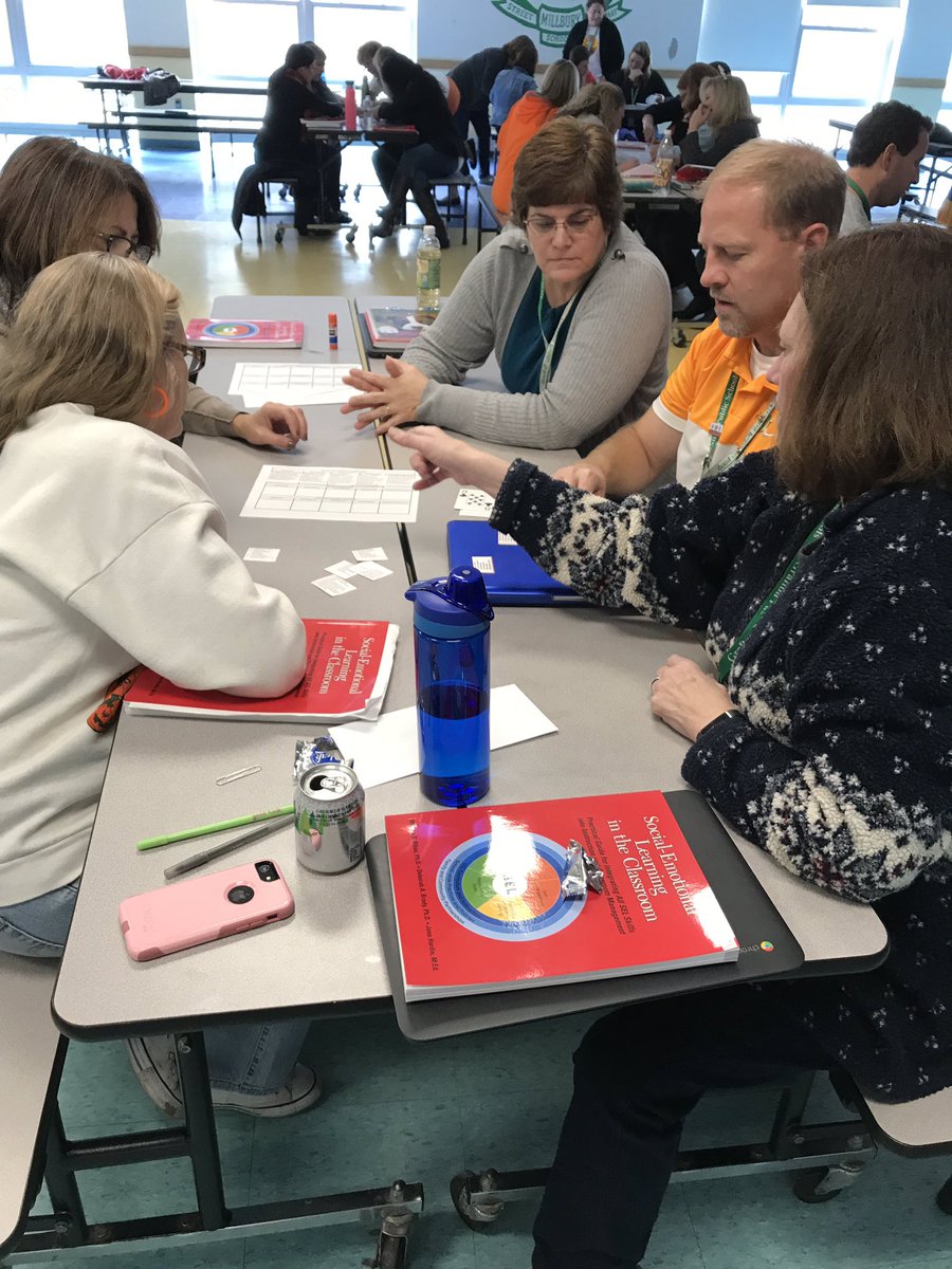PrinJopal's tweet image. MSES teachers “thinking out of the box” to develop instructional strategies that incorporate The 5 social-emotional learning competencies
