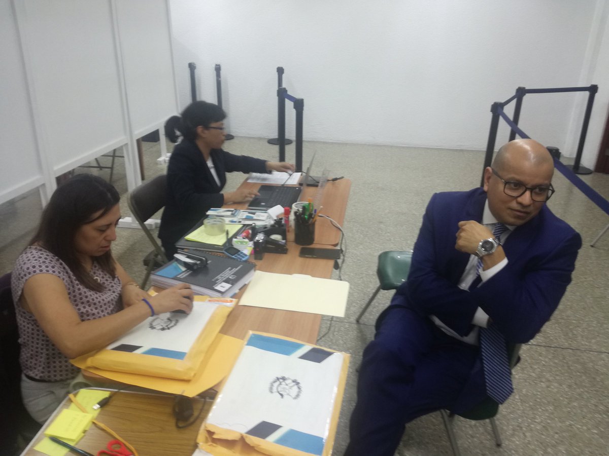 guatevisible's tweet photo. Expediente #3 Doctor Carlos Echeverría Guzmán, presenta su Currículum Vítae en la Comisión de Postulación para la Elección del Contralor General
#EleccionesVisibles 
#ContralorIntachable https://t.co/uDFto1is9i