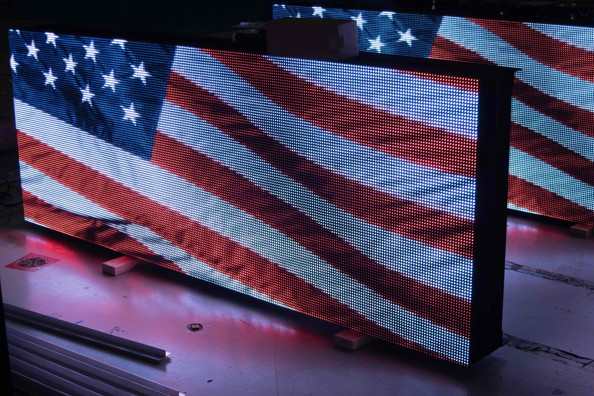 vista_video's tweet image. We are your One-Stop Shop for complete premium electronic signs. Our full-service sign fabrication facility can “dress” your electronic message board with a custom-fabricated sign system that surrounds the LED display.
.
.
.
#ledsigns #electronicsigns #leddisplay