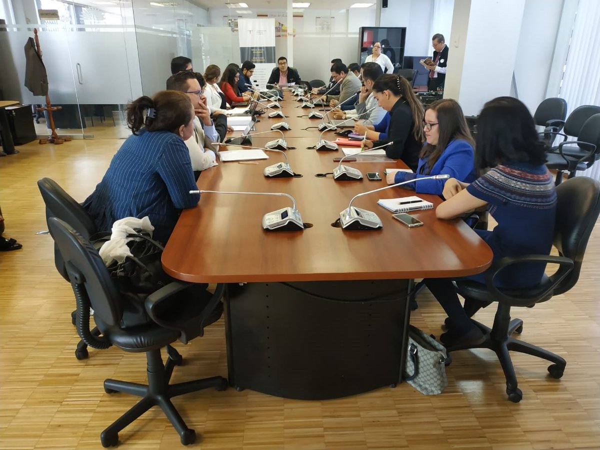 DerechoSaludAN's tweet photo. [BOLETÍN] Comisión de #Salud facilita reunión para seguir tratando situación de médicos postgradistas y devengantes en #Ecuador  @DerechoSaludAN @AsambleaEcuador  
▶https://t.co/wXtM2Owtti https://t.co/APatj6k9iC