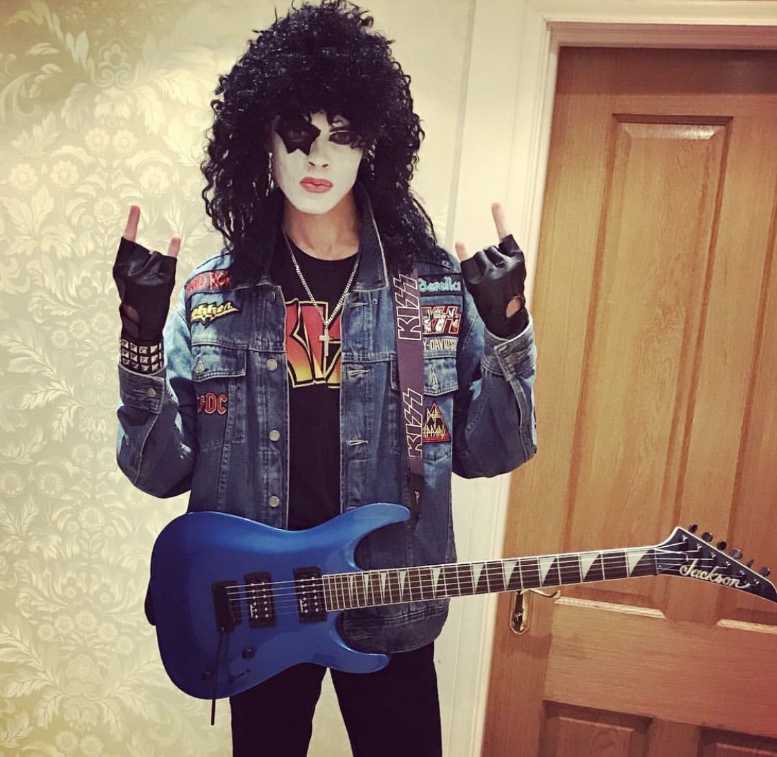 kiss's tweet photo. #KISSARMY rocks Halloween! Presale for End Of The Road ends tomorrow at 10pm. https://t.co/EXSmgdcbGb for all info https://t.co/uEy2sGsLV5