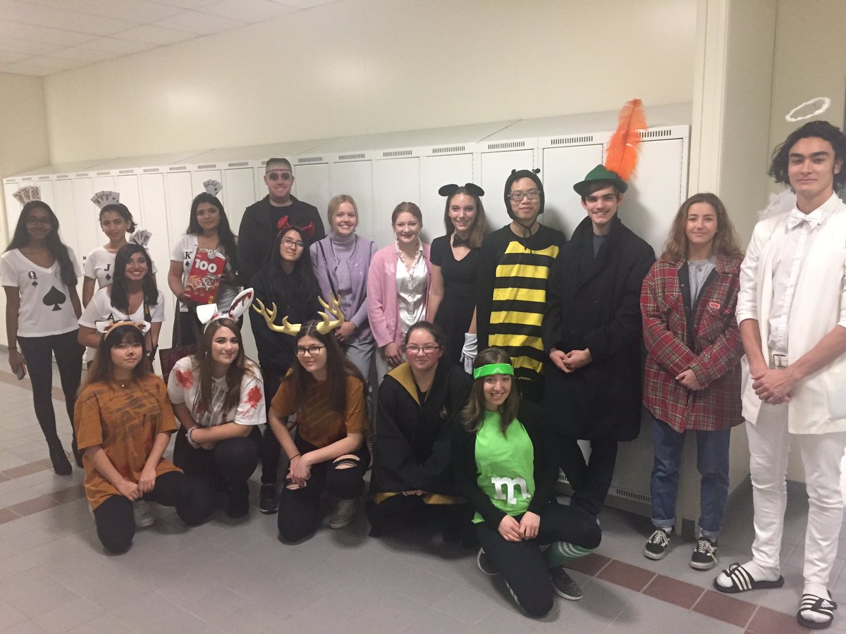 DDenisonss's tweet photo. Halloween at denison! @WeAreDenison https://t.co/0gUYOezmpP