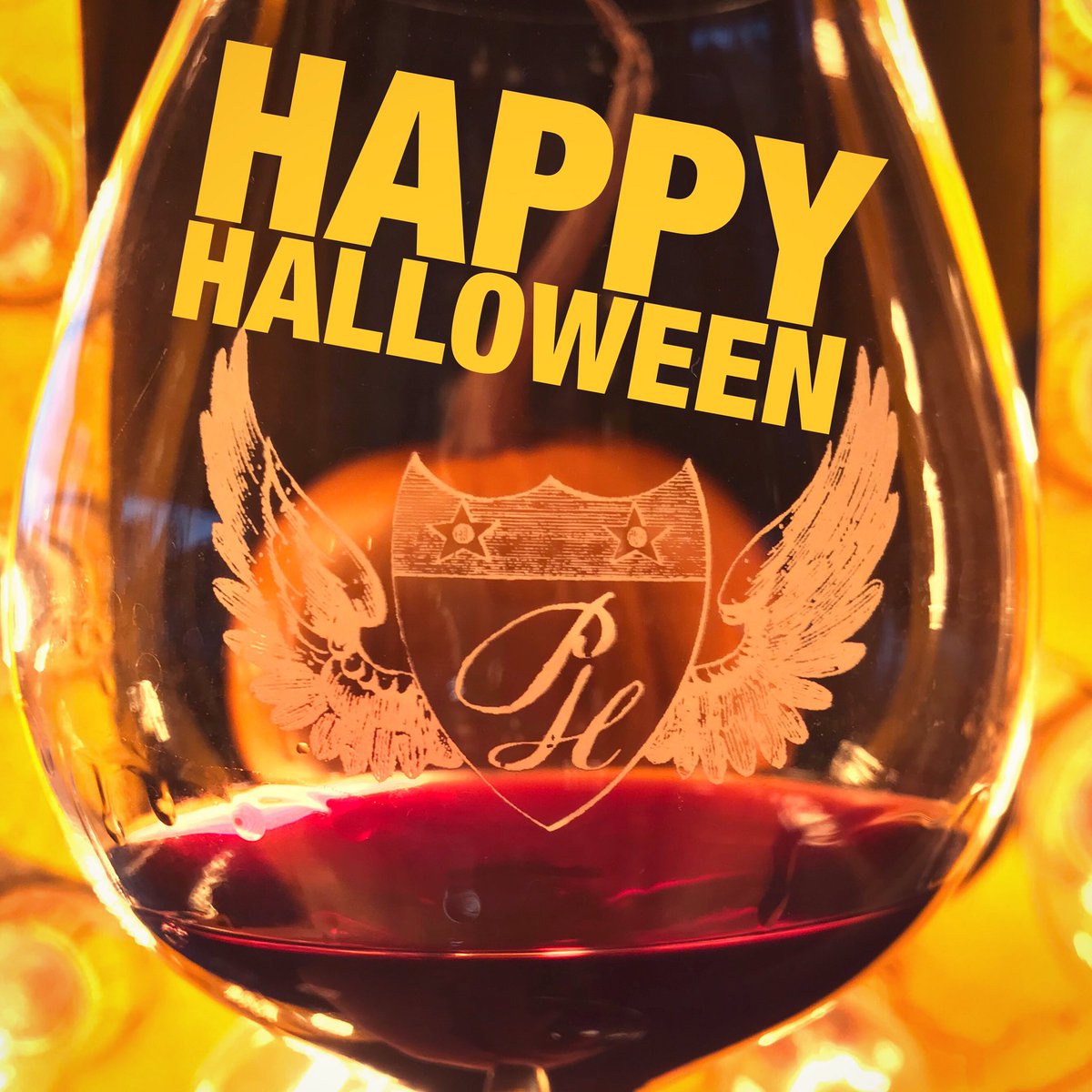 purplehandswine's tweet photo. Enjoy a festive and safe Halloween night, friends. Visit the Purple Hands Tasting Room before trick-or-treating; we’re here ‘til 4:30 pm today. #purplehandswinery #purplehandswine #oregonpinot #willamettevalleywineries #bloodoftheearth #drinkhistory https://t.co/34nUnUTOAK