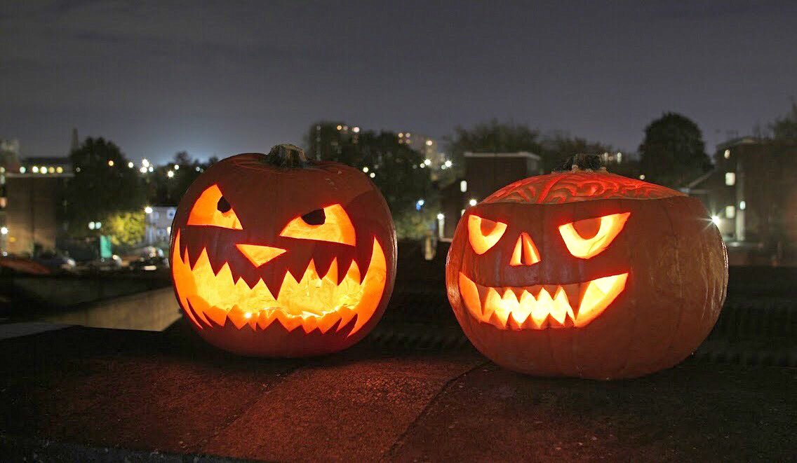 🎃🎃🎃 Happy spooky halloween people 👻#stickinmindvideo #creative #bristol #video #production #videoproductionbristol #storytelling #actlocalbristol #bristol_lens #livebristol #ilovebristol  #videography #supportsmallbusiness #spooky #halloween #pumpkin #🎃 #👻