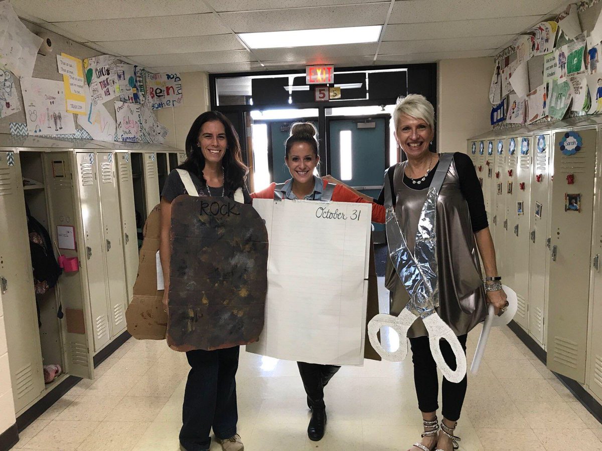 Happy Halloween!!! 🎃 @jwachula <a href="/LakeviewWL/">Lakeview Elementary</a> #4thgrade #rockpaperscissors