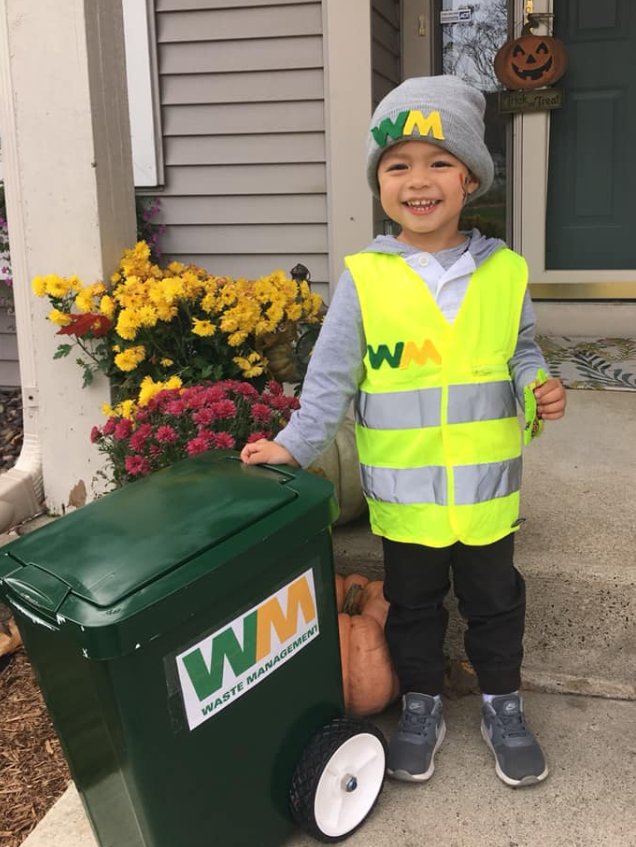 WasteManagement's tweet photo. Have a safe and fun #Halloween. https://t.co/dJlnx4JqaM