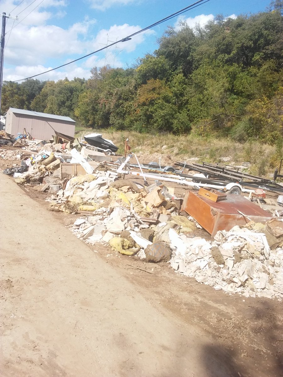 GregButler514's tweet image. More pics from the house our team worked on after the flood in Kingsland..We were just 1 of 4 teams..Everyone did a great job and goes to show what Home Depot stands for when it comes to helping our communities in time of need..Way to go Team Depot at D91..