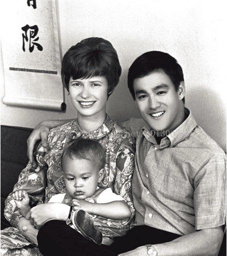 Photos Histoires Auf Twitter Linda Lee Brandon Lee Et Bruce Lee Vers 1970 Histoire