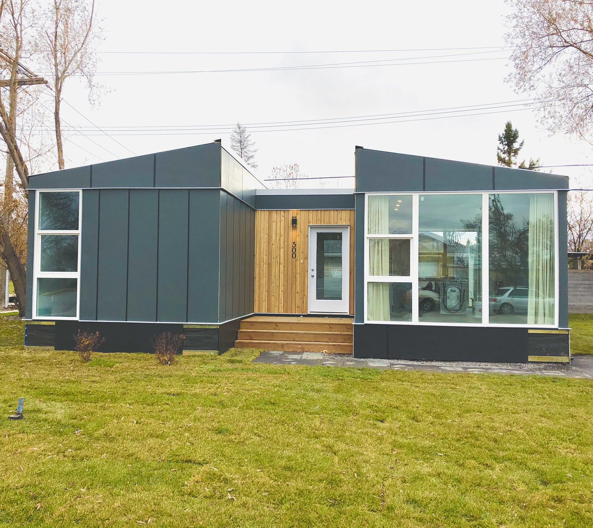 mezzo_homes's tweet image. Possession day for another Mezzo Home in Selkirk! Contact The Jeremy Zdrill Team today to reserve yours before they are all gone! Happy Halloween 🎃💀