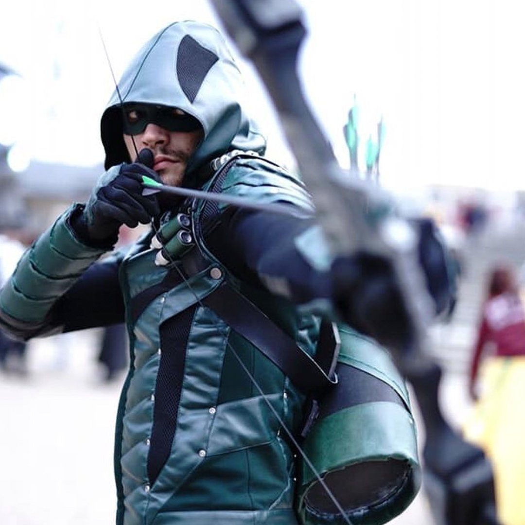 TheCW's tweet photo. See some of our favorites from #CWHalloween! Stream the latest episodes of The CW shows for free only on The CW App! https://t.co/sfnHBdIBsV