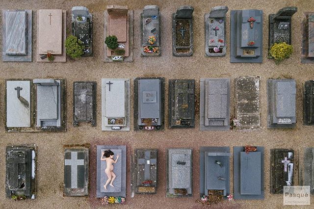 Voici la petite dernière dans la série nu du ciel ! Difficile de faire plus raccord pour Halloween...
Mention spéciale au modèle car il ne faisait pas bien chaud. ift.tt/2OiioBc