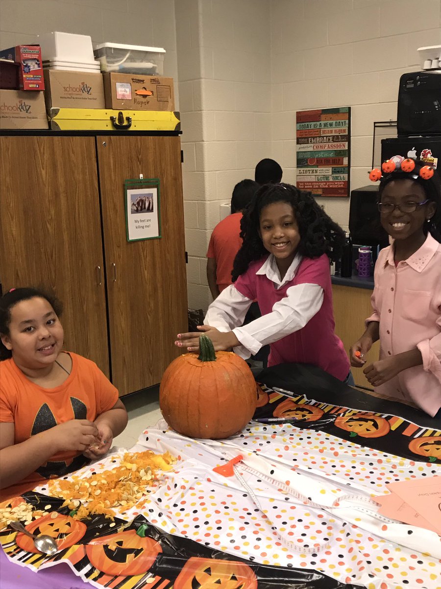 Ms_Windle5th's tweet photo. Science and math with pumpkins! A 5th grade favorite! @Tolbert_ES @jwtolbert5th @Susan_M_Mullen @MrZapadka #TolbertCares #tolbert19 https://t.co/l8cSZz2xWa