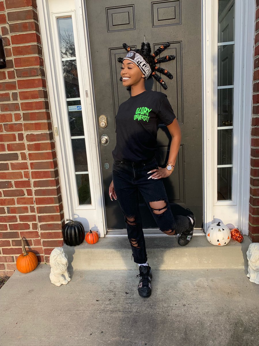 BADCAY's tweet photo. GLO31st🧟‍♂️ https://t.co/aJ7fvWRIyl