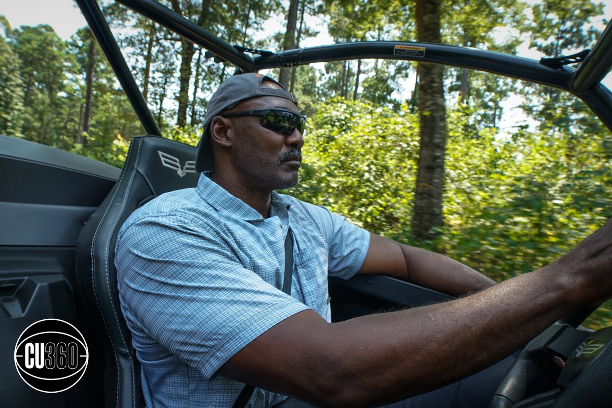 Karl Malone—like you've never seen him. @CloseUp360 captured a rare glimpse inside the legend's outdoor, business and family life in North Louisiana—for the first time since he retired from the NBA.

The #MaloneCloseUp video/written feature package: closeup360.com/players/karl-m…