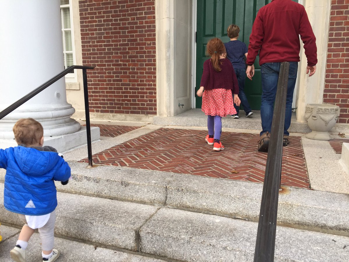 qpalfrey's tweet photo. Early voting is easy. You can find your early vote location at https://t.co/EdObBxa2c0 I would be honored to earn your vote for me, @jay4ma, and all the @massdems on the ballot. #EarlyIsEasy #votingcantwait #mapoli https://t.co/NXmRJtaoem