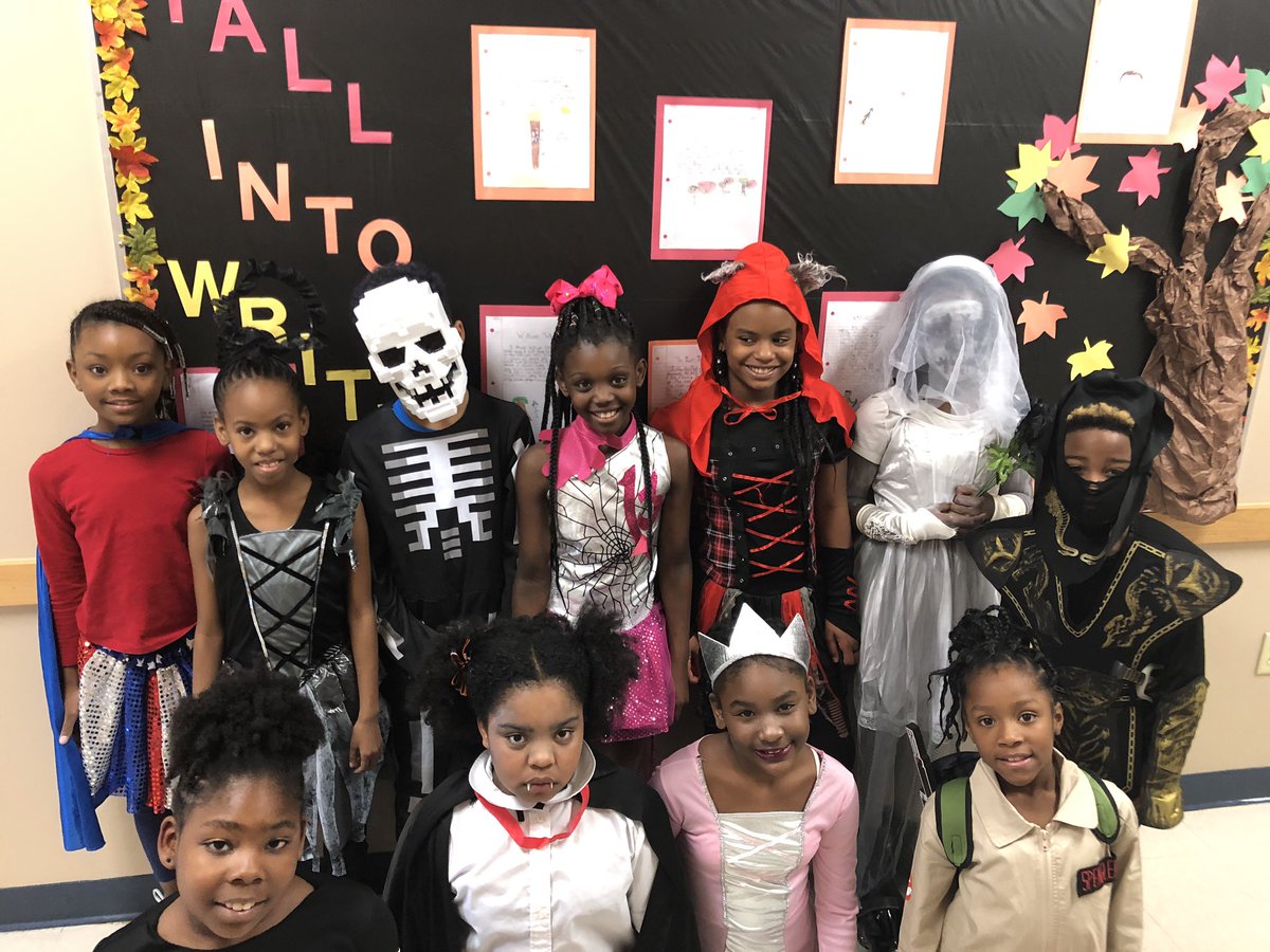 thegshire's tweet photo. Today, we celebrated our annual “Costumes for Day” at the Eagle’s Nest! Our soaring eagles reached our goal of $1,800 to give in support of Breast Cancer Awareness! Go Eagles! #teamSHIRE #CostumesForCancer @SCSSupt @SCSK12Unified @3onyourside https://t.co/d6845RG2dR