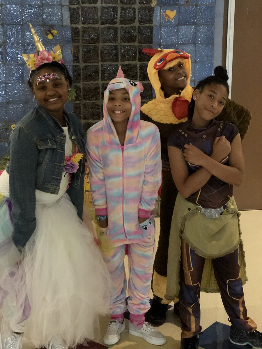 thegshire's tweet photo. Today, we celebrated our annual “Costumes for Day” at the Eagle’s Nest! Our soaring eagles reached our goal of $1,800 to give in support of Breast Cancer Awareness! Go Eagles! #teamSHIRE #CostumesForCancer @SCSSupt @SCSK12Unified @3onyourside https://t.co/d6845RG2dR
