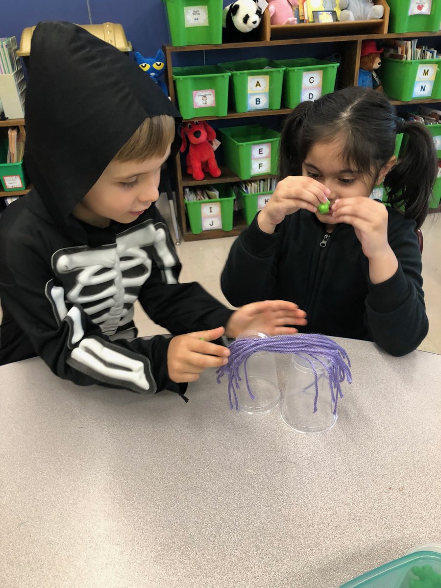 jen816ny's tweet photo. Spider Web Bridge Challenge with Kinder #halloween https://t.co/ped3nc7bKw