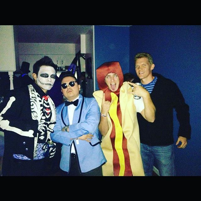 Shot bar Halloween party tonight!! Don’t worry about the ☔️. It’s all inside. Last night to dress like a fool and have a good time. @robqwest will be keeping the party going all night. #shotbar #midtown #halloweenmaddness #happyhalloween #halloweencostum… ift.tt/2ERXJol