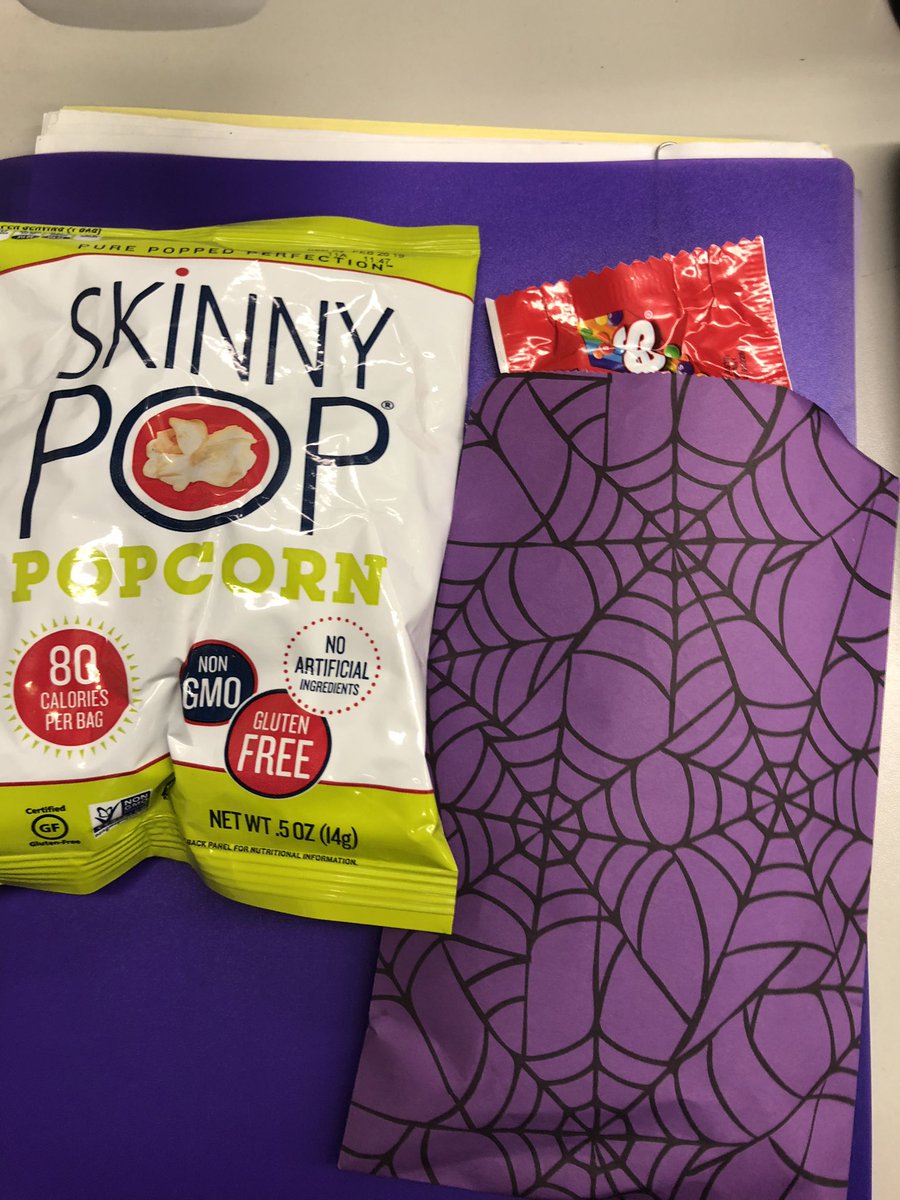 FirstRom's tweet photo. Some treats from our administrators ... nice end of the day after a very busy day !! Happy Halloween everyone!! 👻👻🎃🎃 https://t.co/2JbMzxjBb2