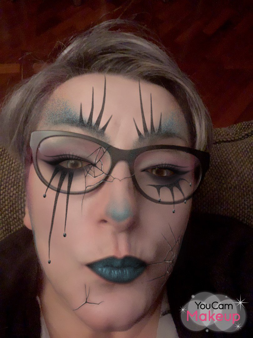 rominamitillo's tweet photo. #Halloween #makeup 👻👿#lomattononsecura #lojocáétanto https://t.co/fIfZ8ridWX