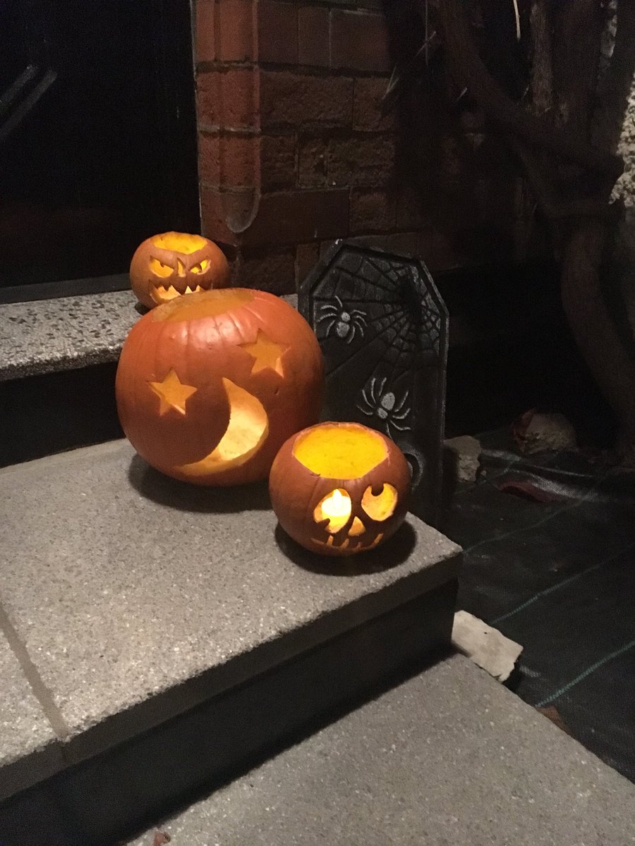 Mrs_SJH's tweet photo. #HappyHalloween2018 https://t.co/faO1XhSqvy