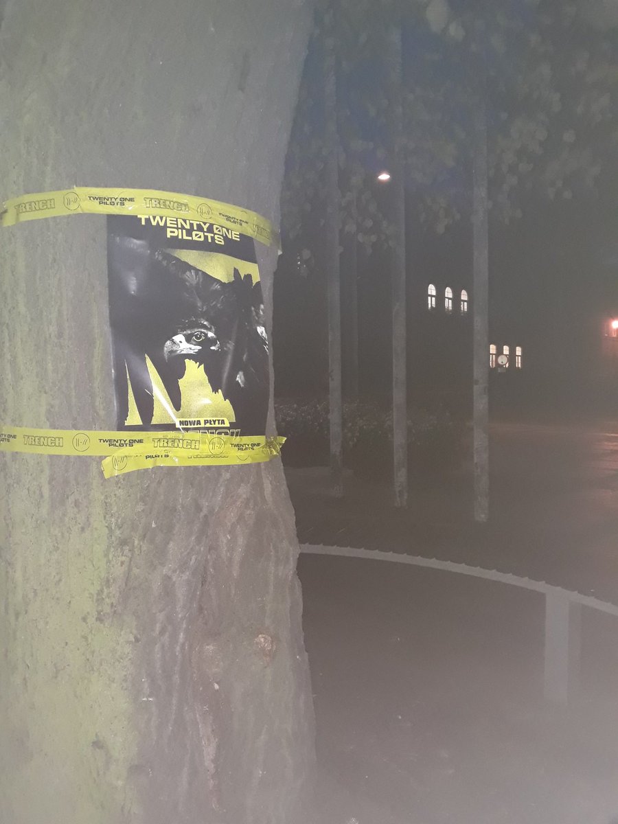 banditossulecin's tweet photo. Netto, słup, (nie wiem jak to się nazywa) i drzewo przed szkołą
31.10.18r.
#localbanditos #localbanditossulecin #localbanditossulęcin #sulecin #sulęcin #banditotour #clique #trench #tøp #twentyonepilots
@TOP_Poland @joshuadun @twentyonepilots @tylerrjoseph
@localbanditos https://t.co/c2mH3TuAXs