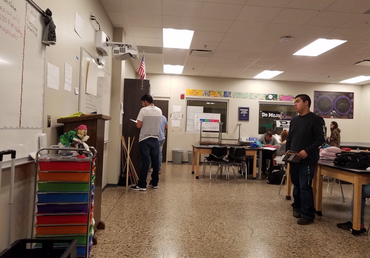 CronicklyAVID's tweet image. Permian Principles of Technology does a gallery walk to practice free body diagrams.@mojo_avid