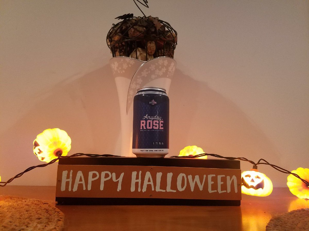 Buddyloveless's tweet photo. Happy Halloween everyone @Anyday_Rose https://t.co/PPjkEzAhir