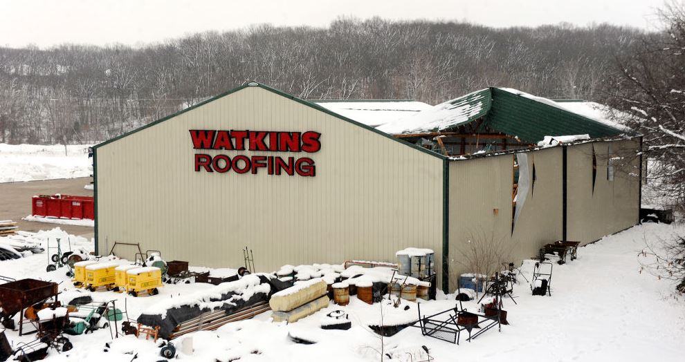 WeathertightRoo's tweet image. Even roofers have roof problems.

#roofer #roofers #roofproblems