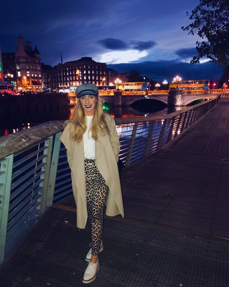 karent44's tweet image. #Halloween2018 🎃 Loving my new @Topshop hat and leopard print jeans #trickortreat