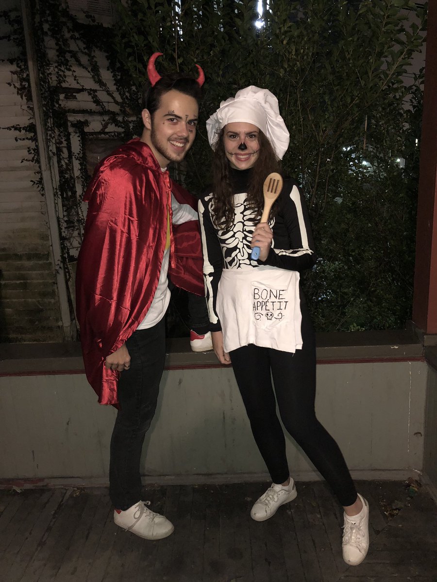 morgan_glass11's tweet image. Happy Halloween from your fav twins 👻 #deviledegg #boneappetit