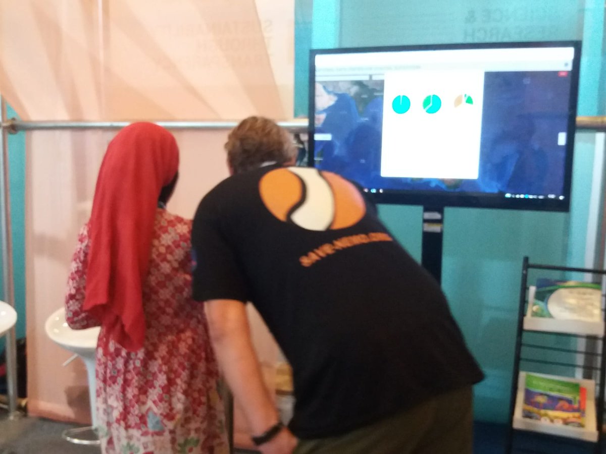 save_nemo's tweet photo. Just returning back from the #OurOcean2018 conference in #Bali . Several diving and research organisations are interested to install our new underwater- weatherstation in 2019. Now our team will go out to plant more moorings here in #Indonesia. #WeSaveNemo https://t.co/v8QyxNX5aq
