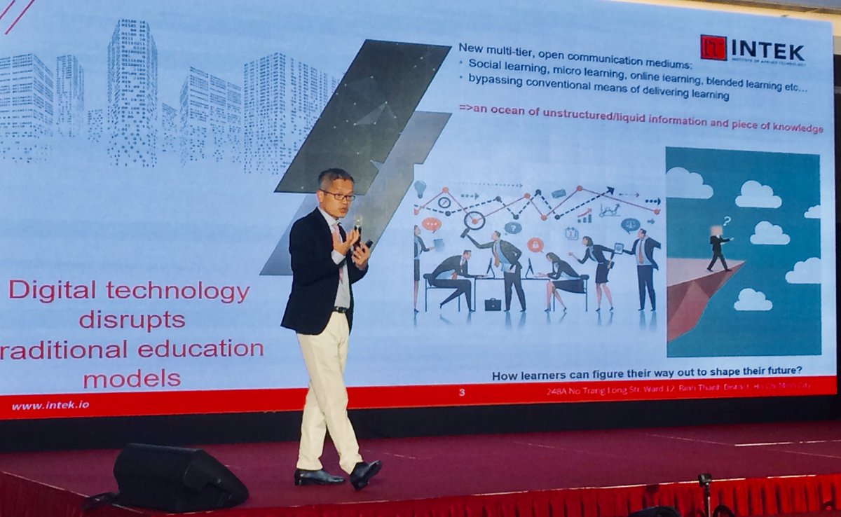 “Learning doesn’t take place only at school...” <a href="/FrenchTechViet/">La French Tech Vietnam</a> <a href="/LaFrenchTech/">La French Tech</a> #VDE2018 #gointek #education #programming
