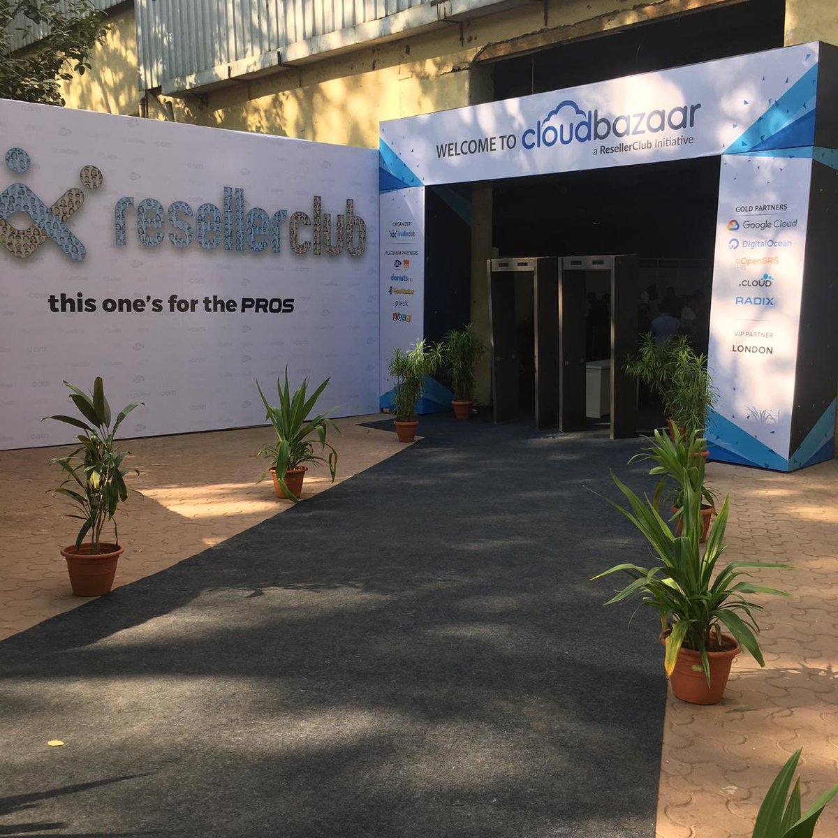 mydotbiz's tweet image. CloudBazaar 2018 starts now! We are here, are you? #CloudBazaar2018