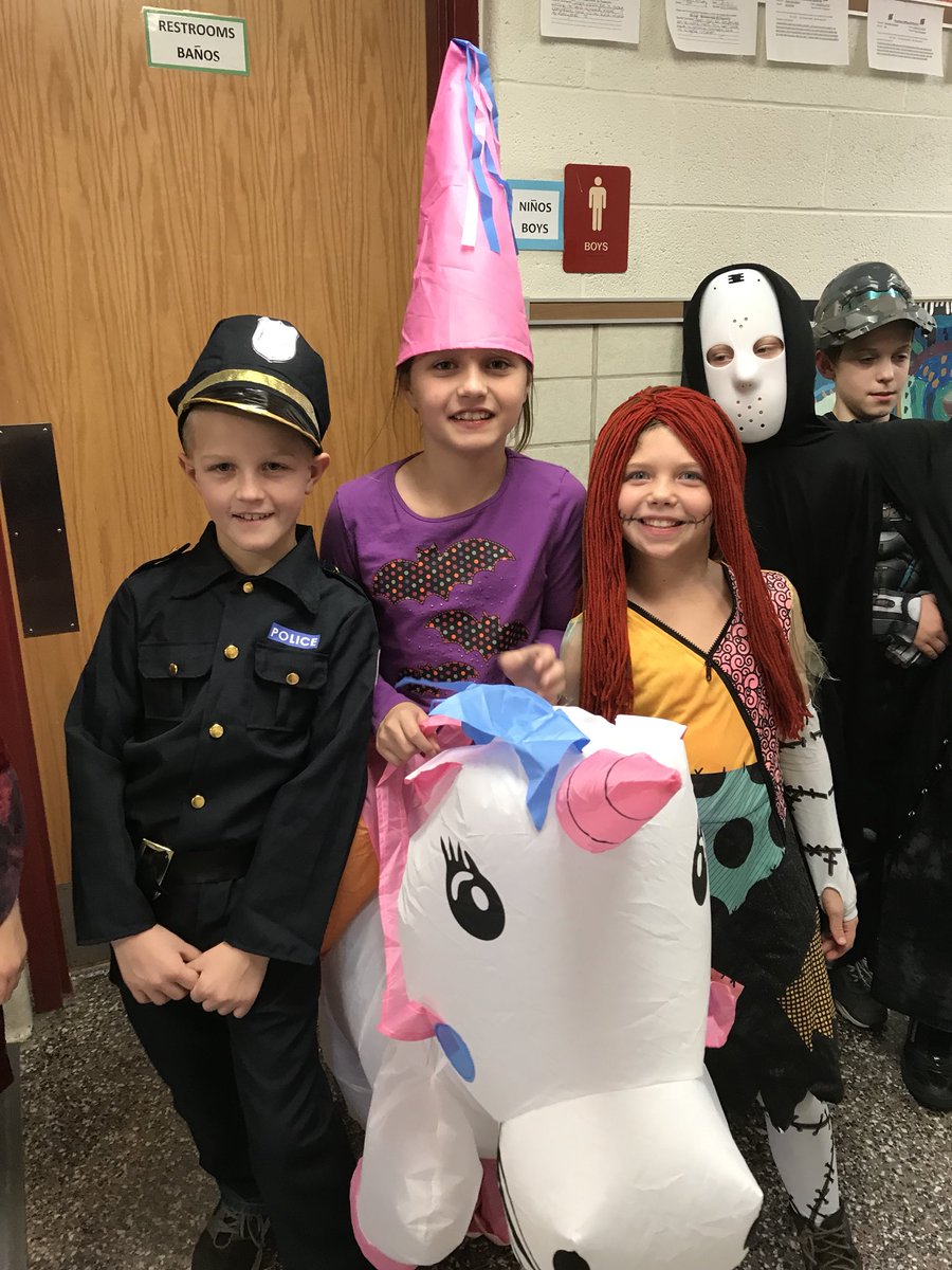 MrsBuffman's tweet photo. Halloween part 2. #EJProud https://t.co/9AbvXuEQX3