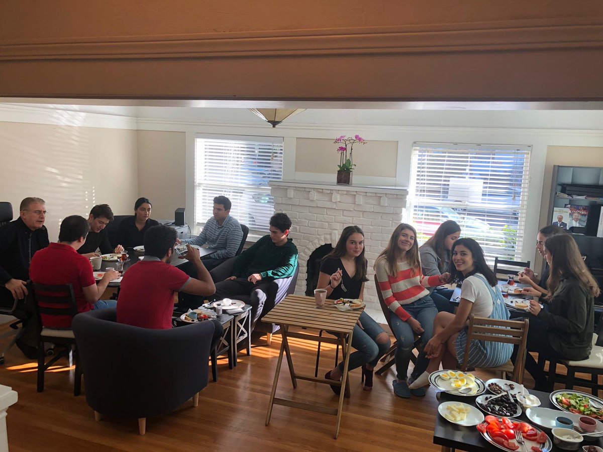 ABD,San Francisco 
 ⁦<a href="/IAUSiliconV/">IAU International</a>⁩ ofisinde Berkeley’de öğrenim gören Ülkemizin gururu öğrencilerimizle kahvaltı yaptık.Her biri ayrı bir proje,her biri ayrı bir NOBEL.
⁦<a href="/IAUBasin/">İstanbul Aydın Üni. Kurumsal İletişim Direktörlüğü</a>⁩ ⁦<a href="/IAUintoffice/">IAU International</a>⁩ ⁦<a href="/iaukariyerim/">İAÜ Kariyer Merkezi</a>⁩ ⁦@iauerasmusyouth⁩ ⁦<a href="/IAUKampus/">İstanbul Aydın Üniversitesi</a>⁩