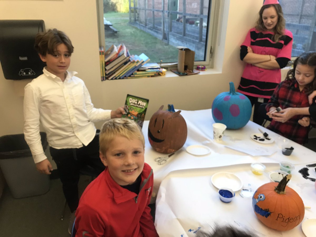 Was really amazing to see our students celebrate our “Fall Into Reading” Event.  The smiles and energy in the classrooms I visited today was amazing.  These little guys were so creative! Thanks to the thinktank and cm PTA <a href="/CMmrsryan/">Nicole Ryan</a> <a href="/HeatherRedin/">Heather Redin</a> <a href="/ezziemur/">Esra Acet Murray</a>