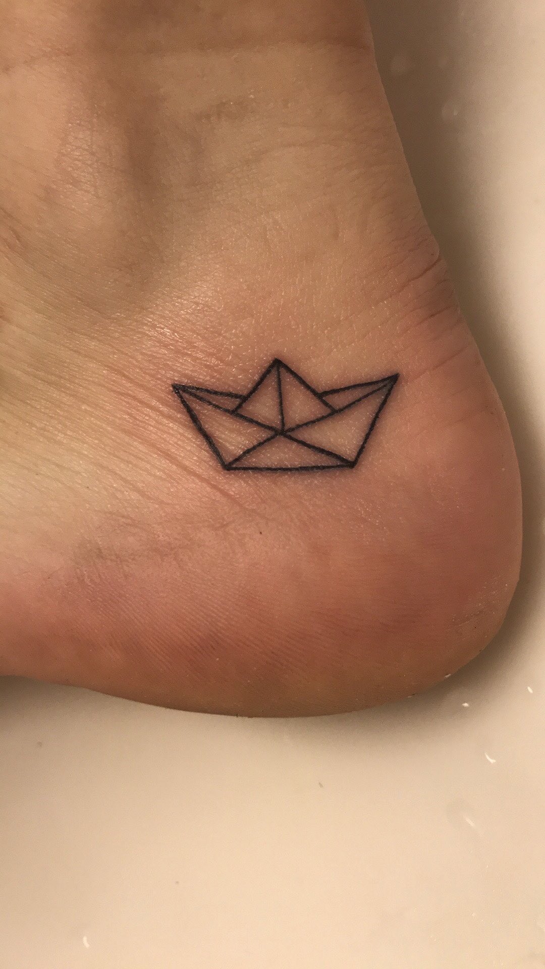 Top 75+ simple boat tattoo best in.cdgdbentre