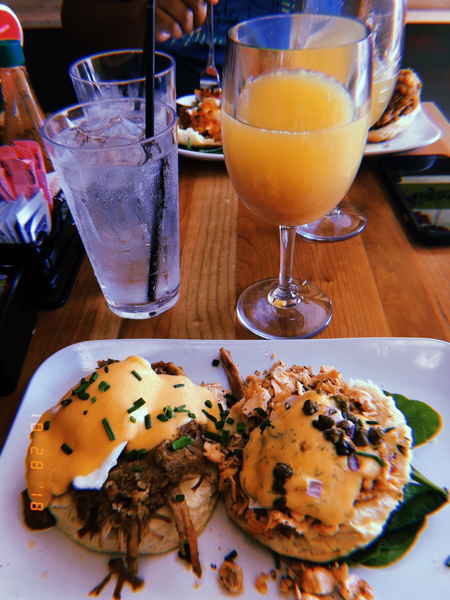 LY09SW's tweet image. The Brunch of Champions. #NewOrleans #RubySlipperCafe